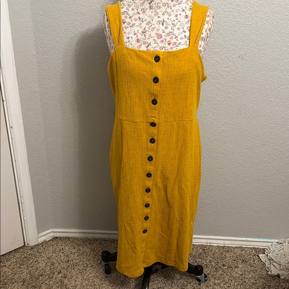 Madewell Dresses & Skirts - 🎉3/$30 Madewell Yellow Gold Sleeveless Square Neck Midi Dress Button Down